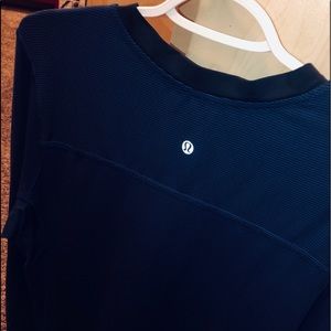 LULULEMON Men’s Med long sleeve thick blue shirt